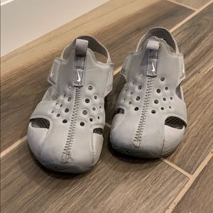 Nike toddler sandals